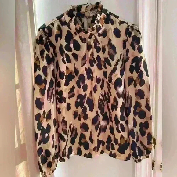 Boutique Style Animal Print Blouse Size Small - Picture 1 of 10